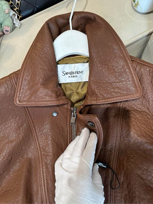 Женская кожаная куртка Yves Saint Laurent (S)