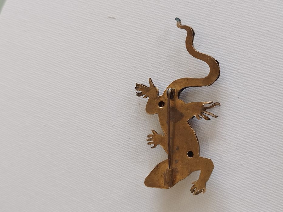 lindo broche vintage em latão