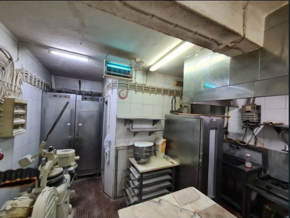 Trespassa-se Pastelaria com jogos Sta casa na Falagueira / Venda Nova