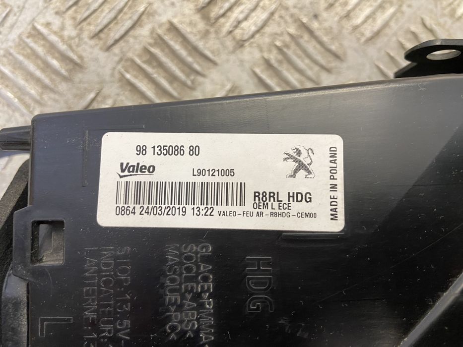 Peugeot 508 ii sw kombi lampa tył lewy led