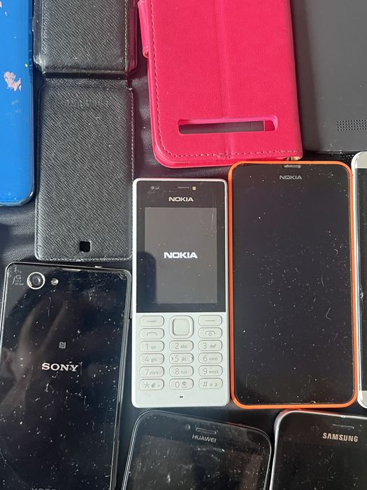 Zestaw telefonów Samsung, Sony Xperia, HTC…