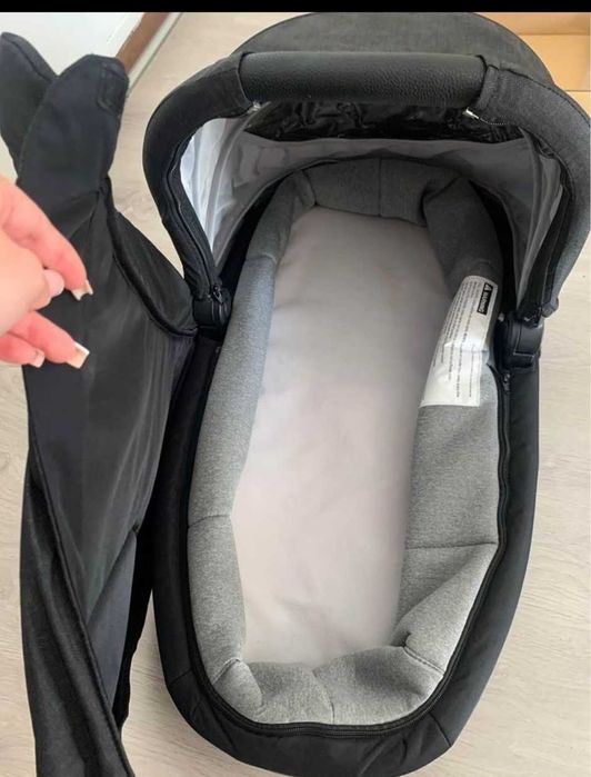Alcofa adaptável a carrinho de bebé