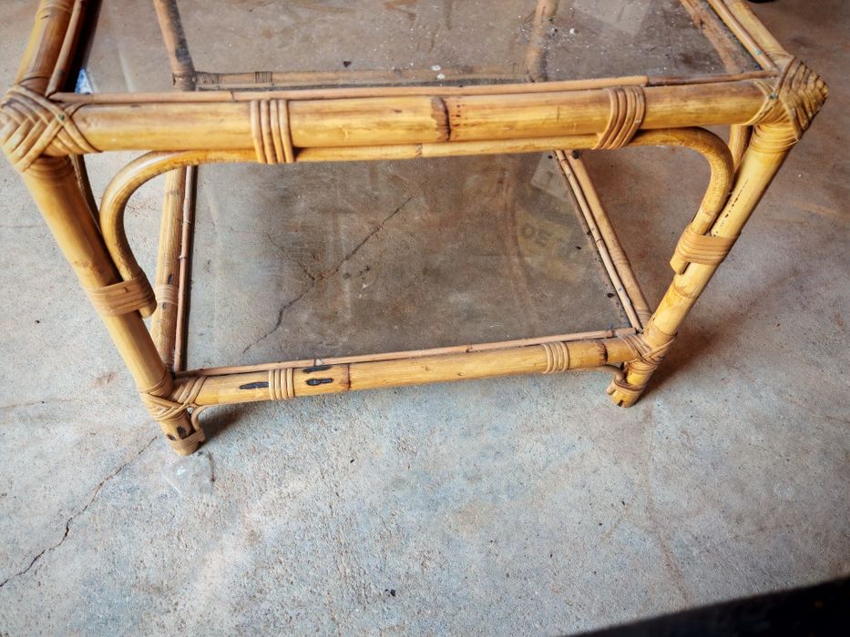 Mesa e Estante em Bambu