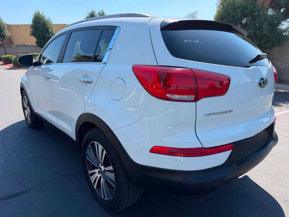 Kia Sportage EX      2015