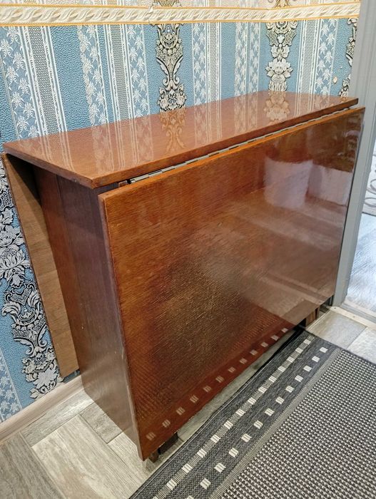 Розкладний стіл- книжка