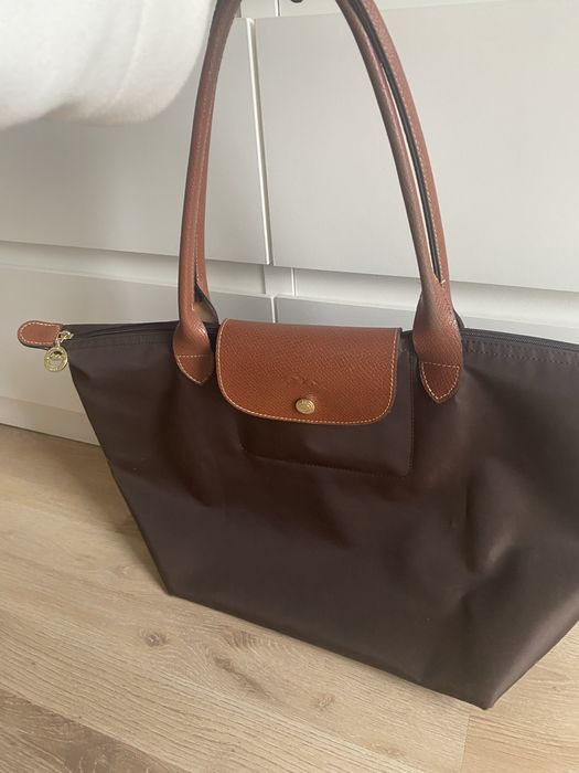 Longchamp cor chocolate tamanho M
