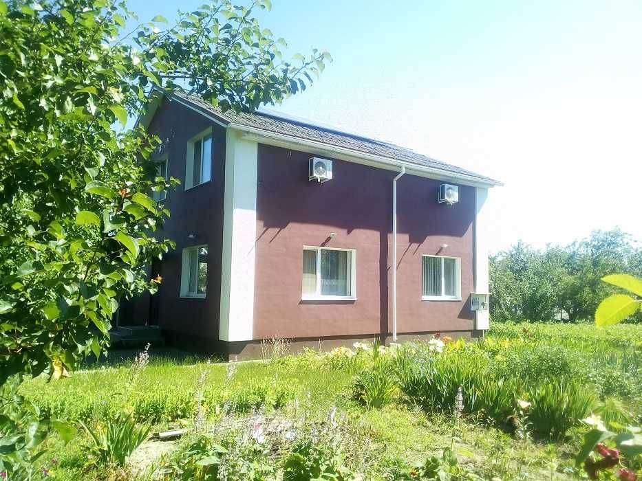 Дом 2 этажа в р-не Александровка, 163 м2 с гаражом, на 10 сотках.