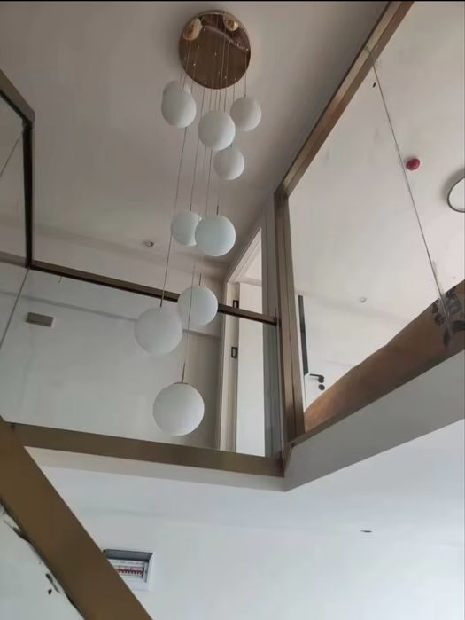 Lampa wisząca na antresolę kule