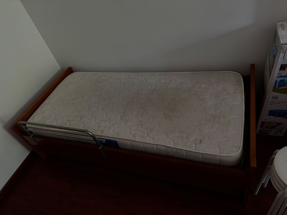 Cama de solteiro dupla