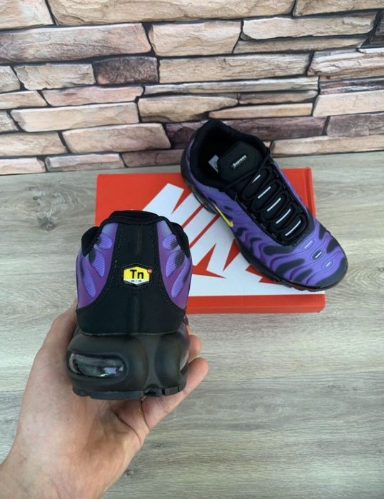 nike air max tn plus supreme