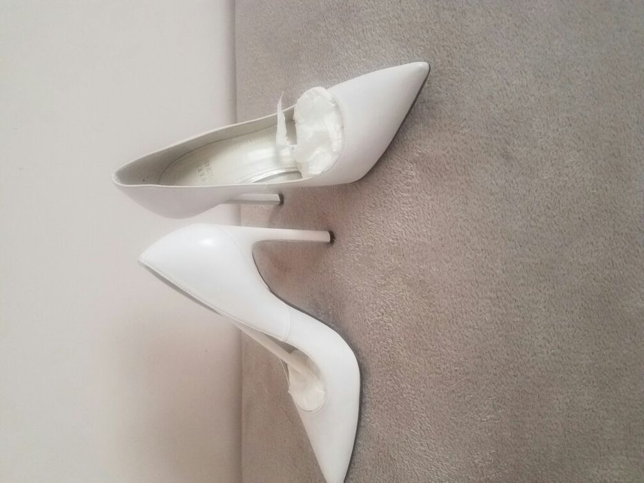 Saltos altos de luxo Stuard Wetizman nr37 brancos preço da loja 325eur