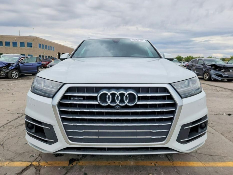 Audi Q7 PRESTIGE / 3.0 V6 / niski przebieg