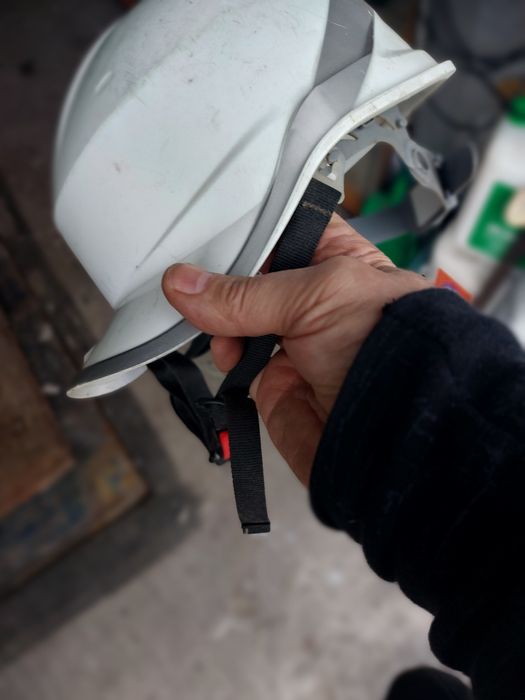 Kask bezpieczeństwa  BHP.