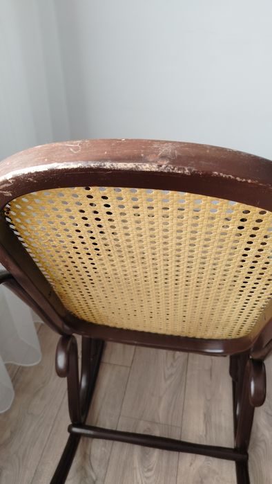 Fotel bujany drewniany