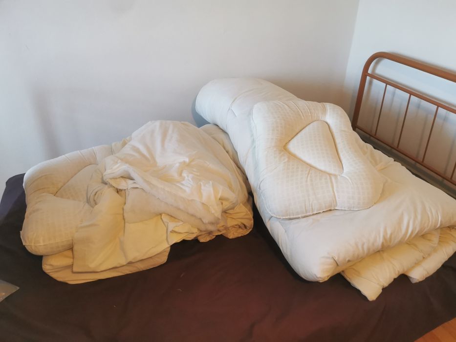 Cama vintage com estrutura em aço