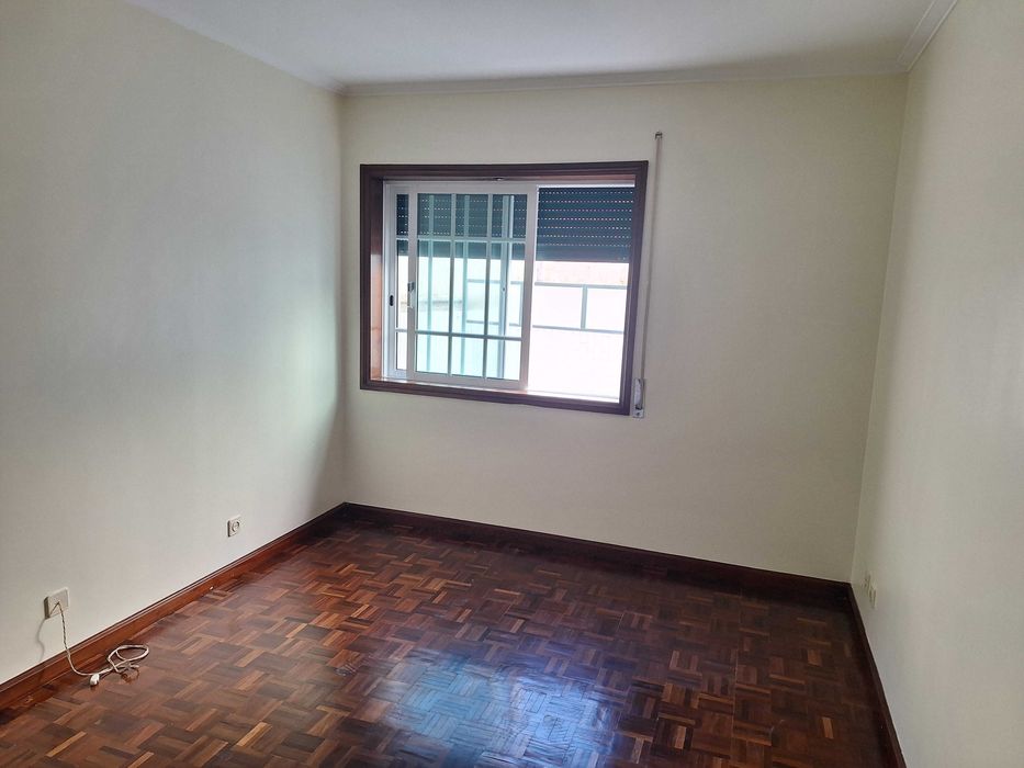 Arrenda-se Apartamento T2 – Centro de Lourosa