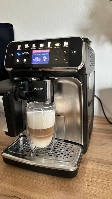 ТОП!  Кавомашина Philips 5400