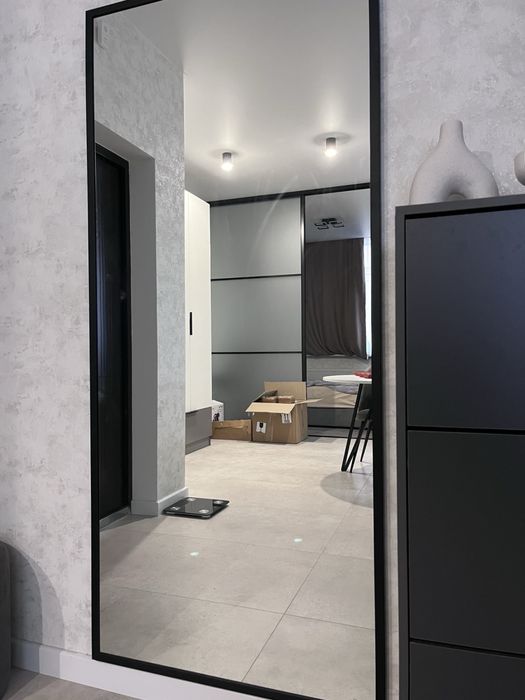 Дзеркало настінне, велике підлогове з ніжкою. Зеркало большое для дома