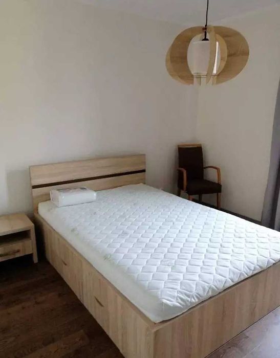 2 pokoje z halą garażową blisko Olivia Business Centre