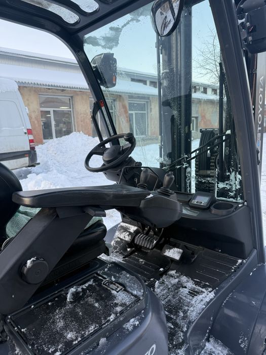 Навантажувач, погрузчик, кара Toyota Tonero 35 HST (не STILL, Linde)