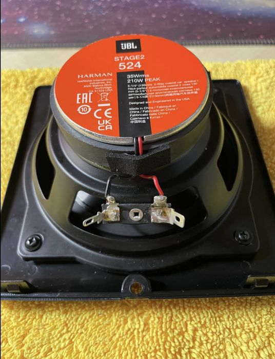 Grelhas para colunas na porta Golf MK2 Jetta MKII