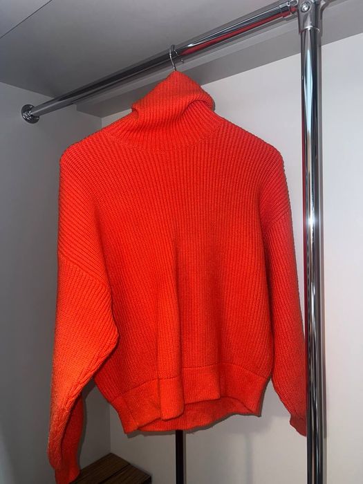 modny ciepły sweterek Zara