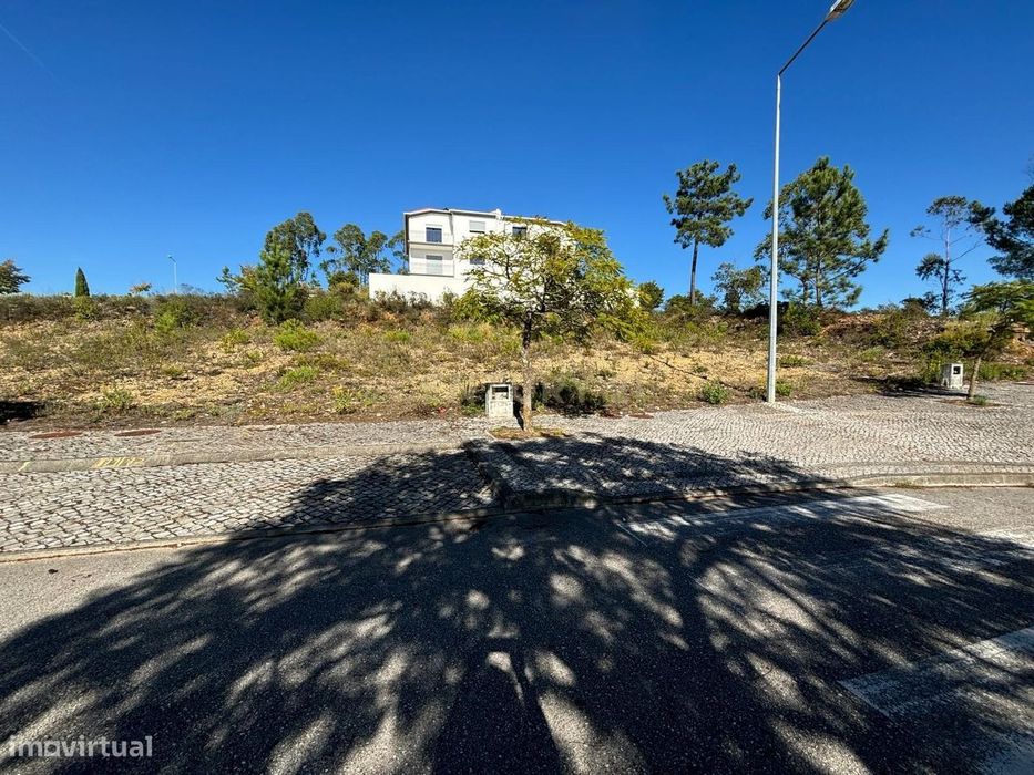 Lote de terreno  para  construção de Moradia Geminada