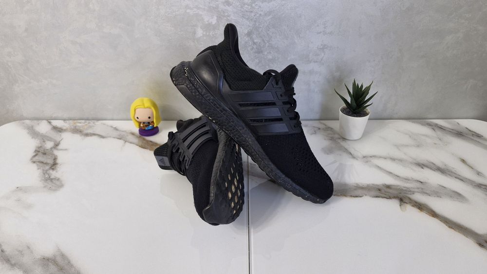 Кросівки Adidas Ultraboost.Розмір 46