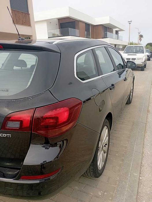 Opel Astra Sports Tourer — fotografia 3