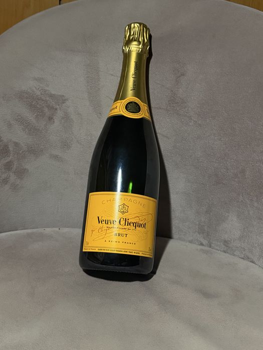 Шампанское Veuve Clicquot Brut (Yellow Label), Франция, 0.75 л