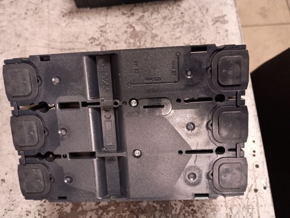 Автоматичний вимикач Shnider