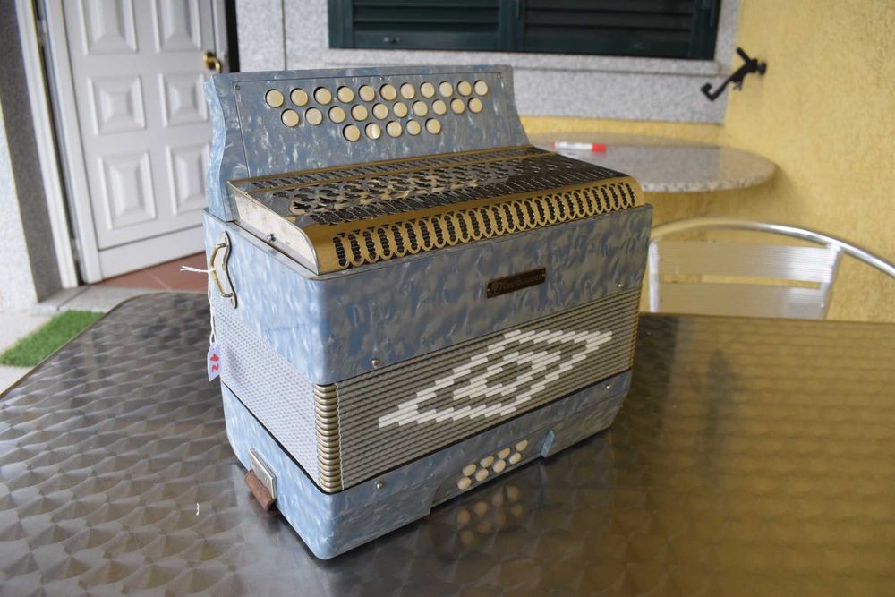 Concertina Nusbaummer 2 voz. Sol# Do# Fa#64286575707907122