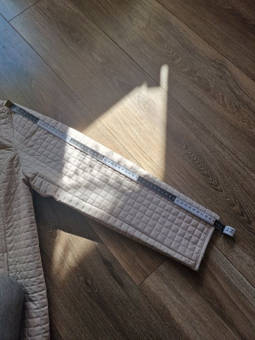 Wiosenna pikowana kurtka