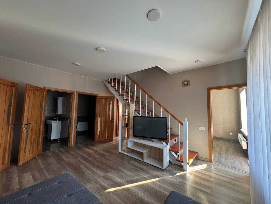 Просторий будинок 175 м² з ремонтом у Гуровщині 9 соток, газ, охорона