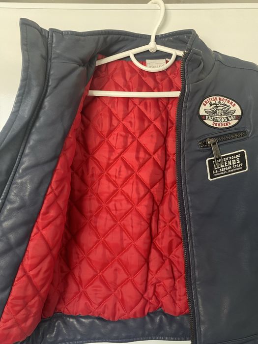 Курточка утеплена осінь-весна