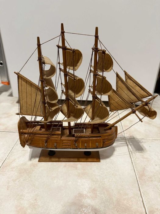 Barco em miniatura (vintage)