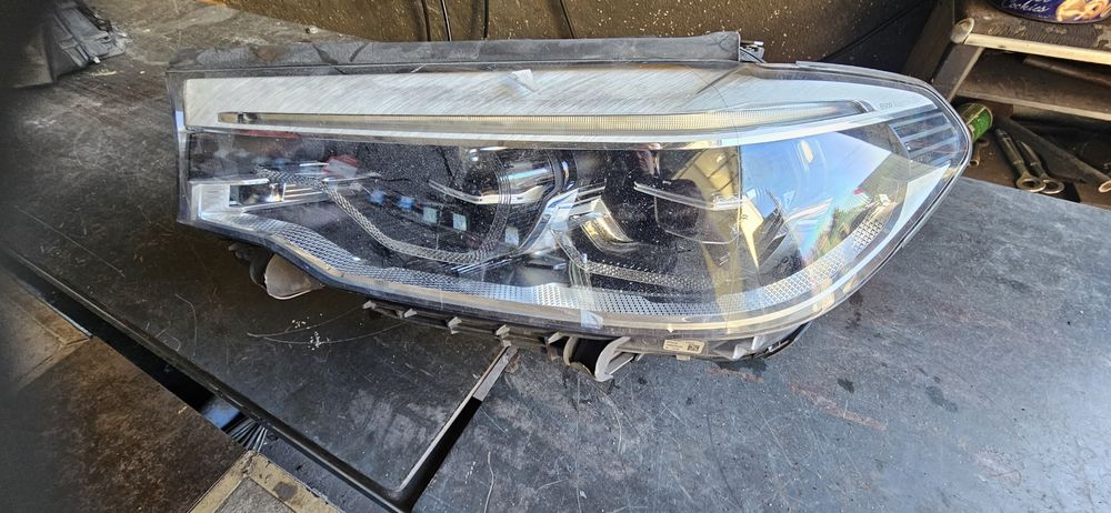 farol de LED 2018 BMW 5 Series G30 lado esquerdo