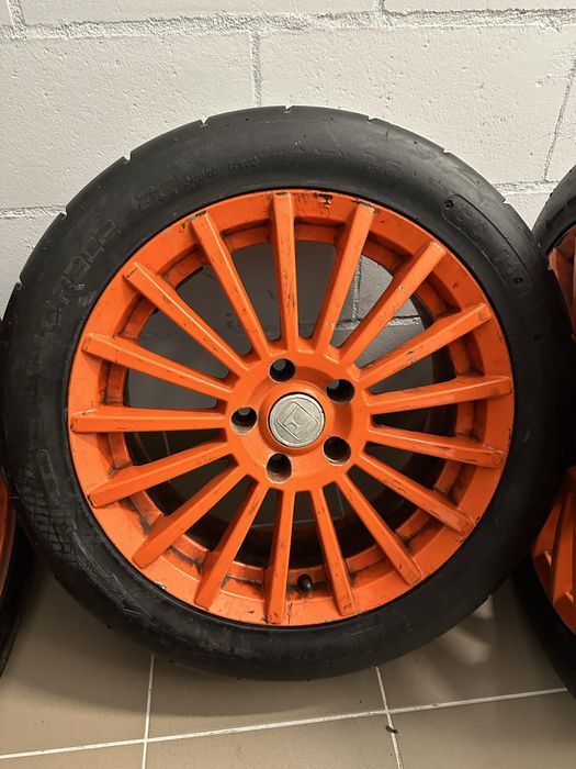 Felgi pomarańczowe R17 5x114,3