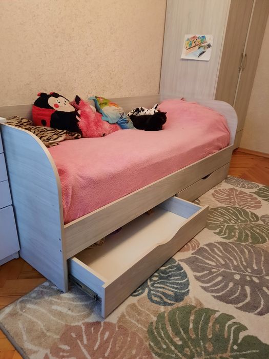 Ліжко в чудовому стані