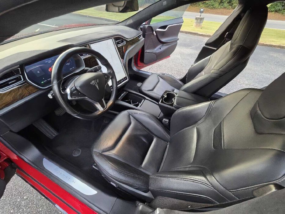 Tesla Model S P100D      2016