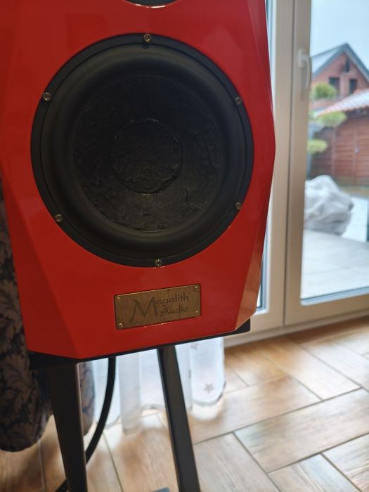 Kolumny Megalith Audio SCX