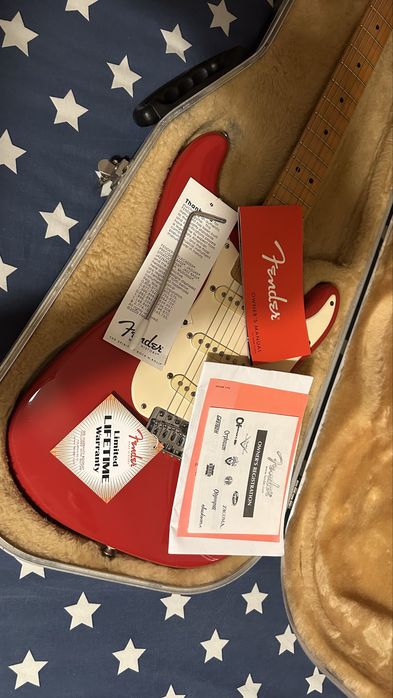 Fender Stratocaster (Torino Red, 1995)
