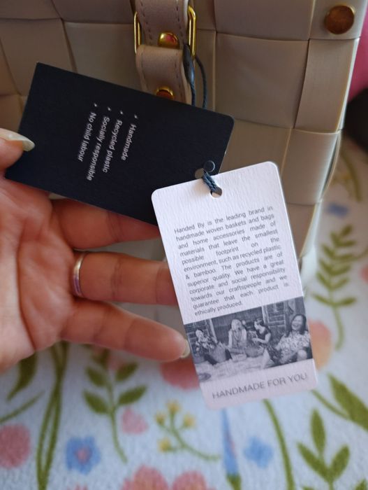 torebka handed by model: Charlotte BFC 700800