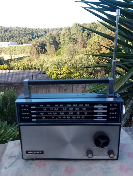 Radio portátil, bom estado