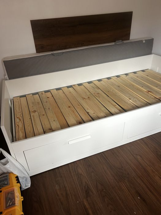 Cama  dupla com gavetôes e 2 colchoes