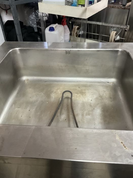Bancada lavagem , ligacao agua quente ou fria  , cuba llavagrm
