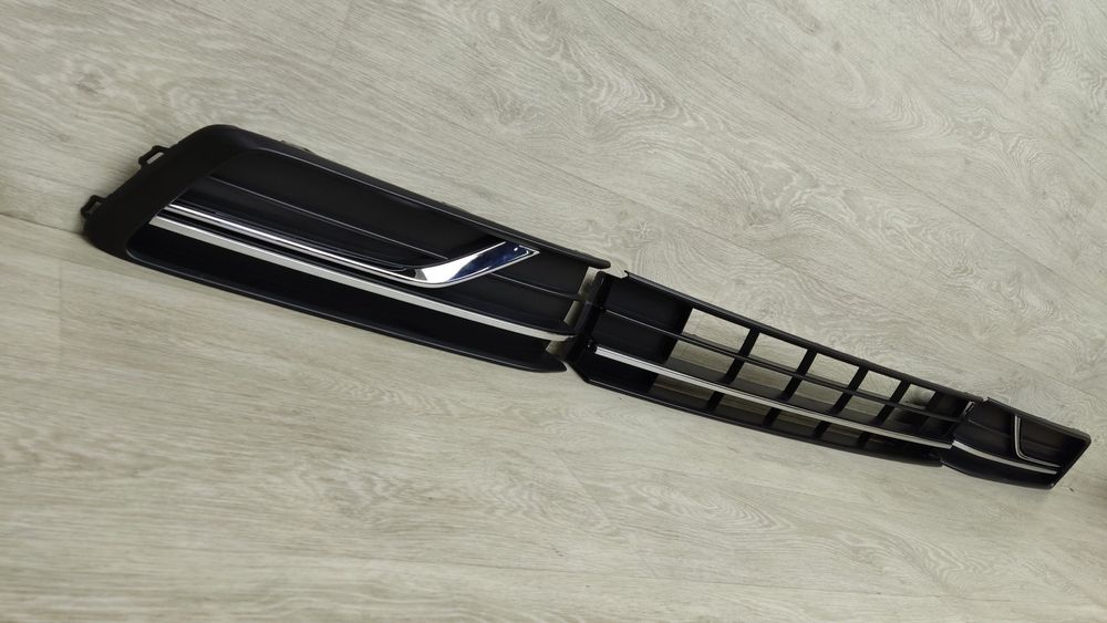 Решітка накладка переднього бампера VW Passat B7 B8 NMS USA 2016-2019