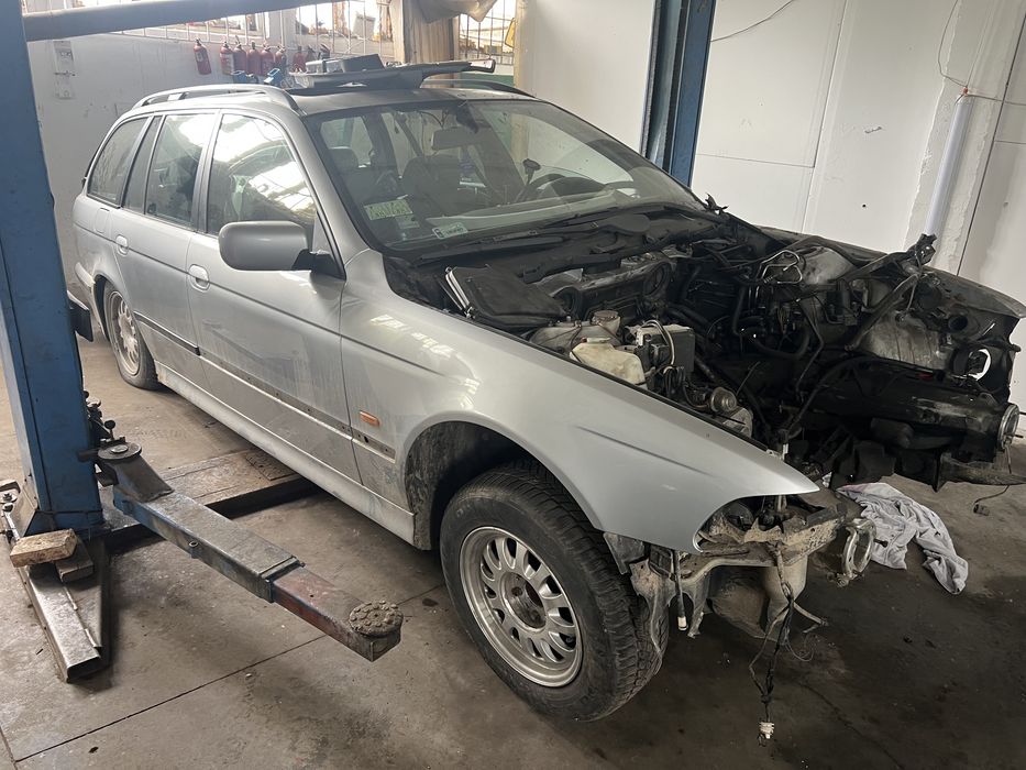 Bmw e39 528i brak silnika wszystkie czesci touring sedan