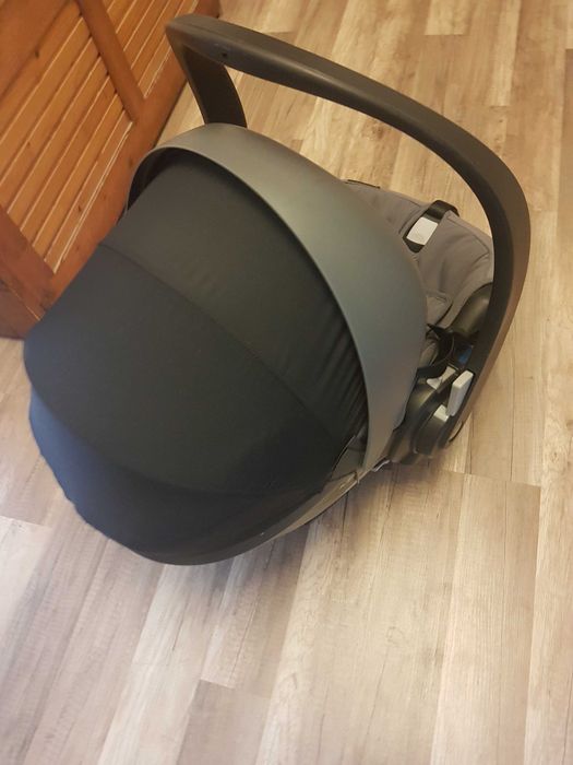 Nosidełko BeSafe iZi Go + adaptery