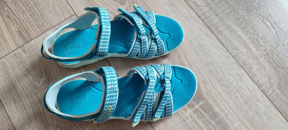 Дитячі босоніжки Teva 35